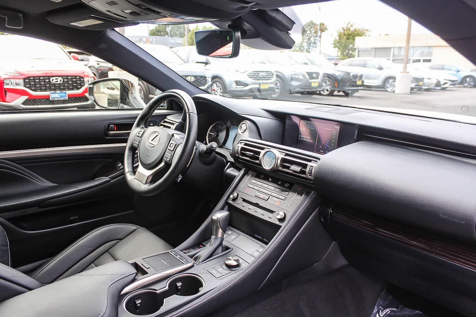 Thumbnail: 2019 Lexus RC - 21