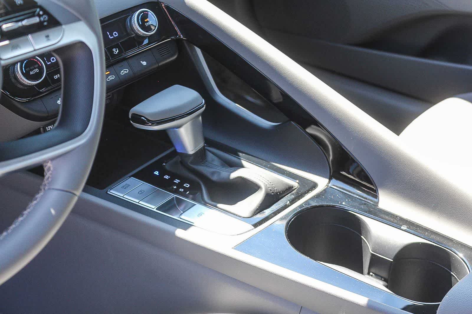 Thumbnail: 2023 Hyundai Elantra - 24