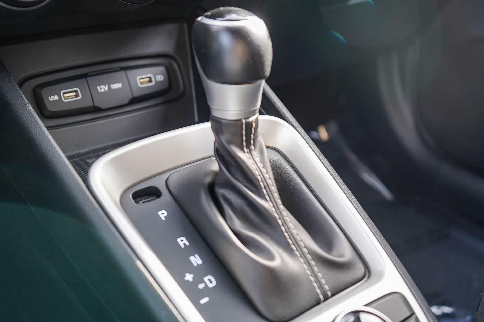 Thumbnail: 2022 Hyundai Venue - 25