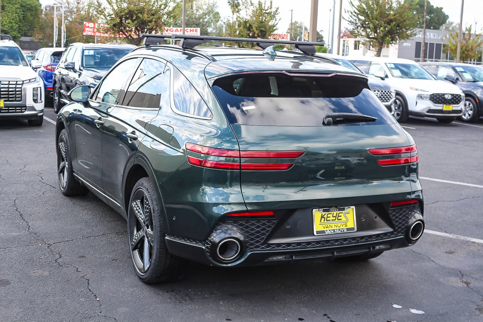 Thumbnail: 2023 Genesis GV70 - 7