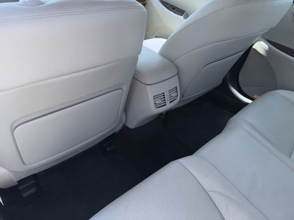 Thumbnail: 2010 Lexus ES - 10