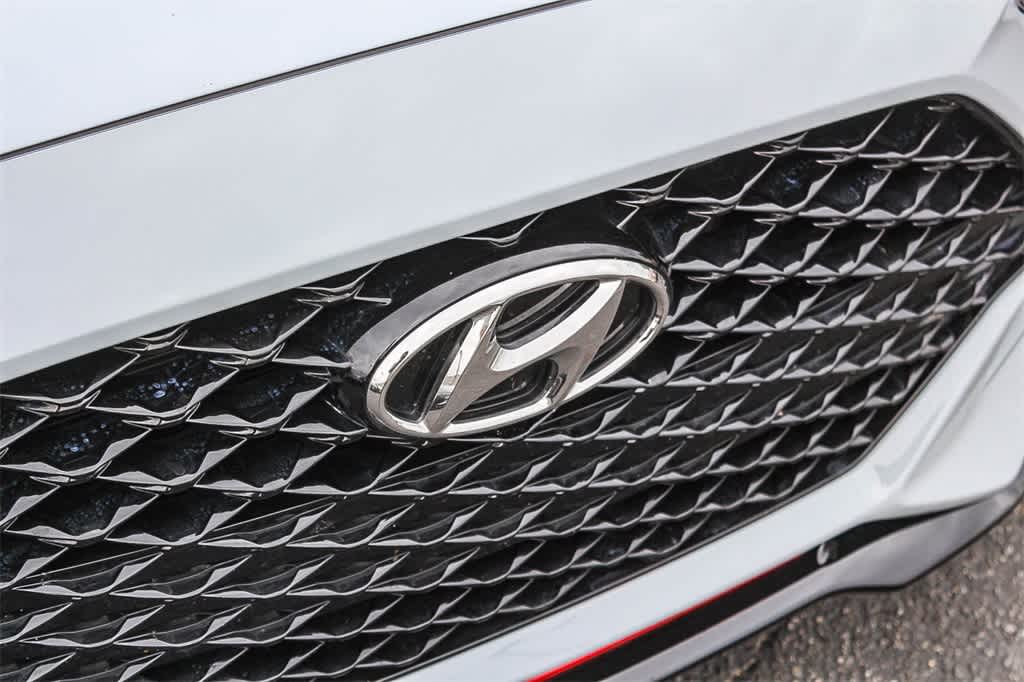 Thumbnail: 2020 Hyundai Veloster - 16