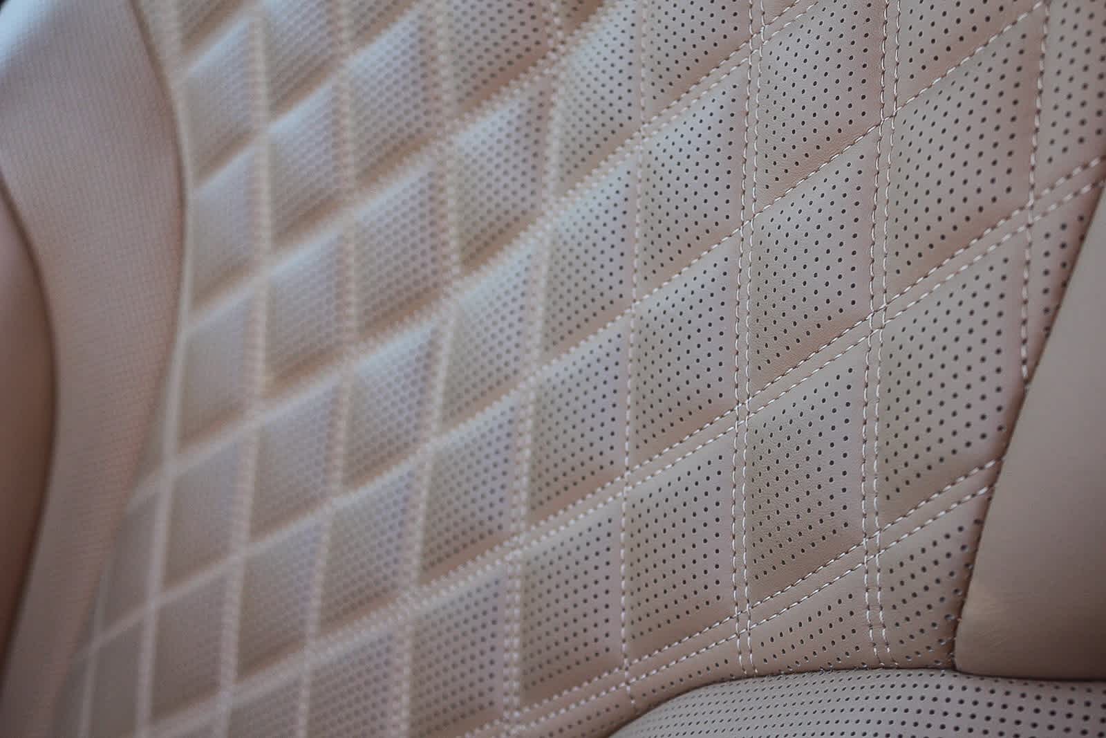 Thumbnail: 2023 Genesis GV80 - 34