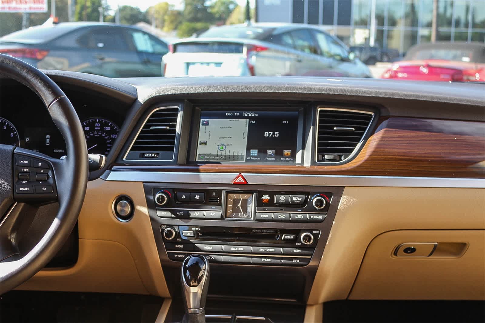 Thumbnail: 2015 Hyundai Genesis - 19