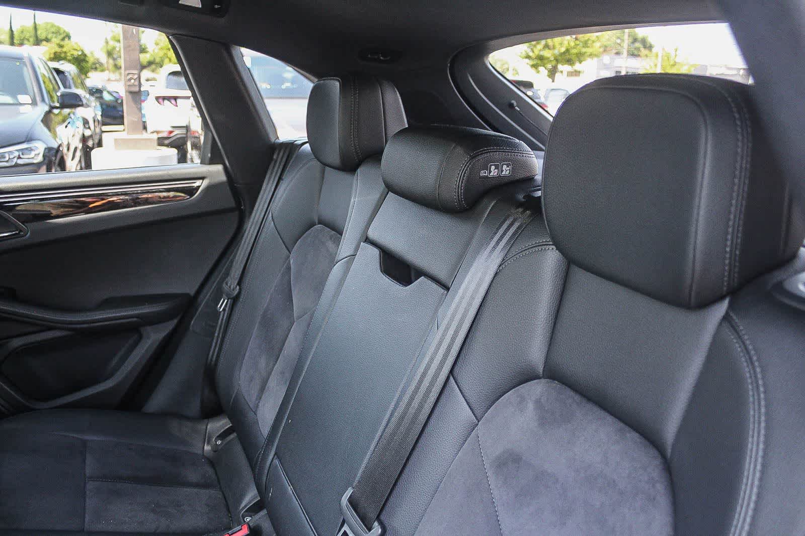 Thumbnail: 2018 Porsche Macan - 23