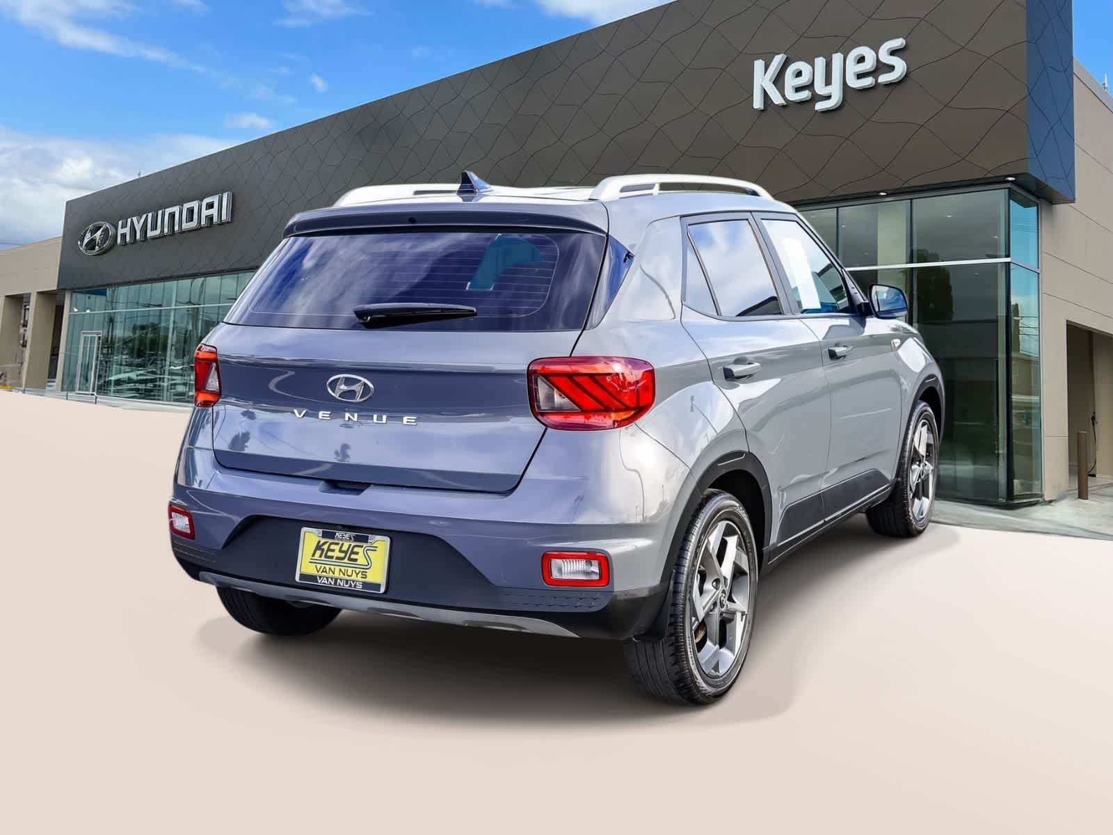 Thumbnail: 2022 Hyundai Venue - 4