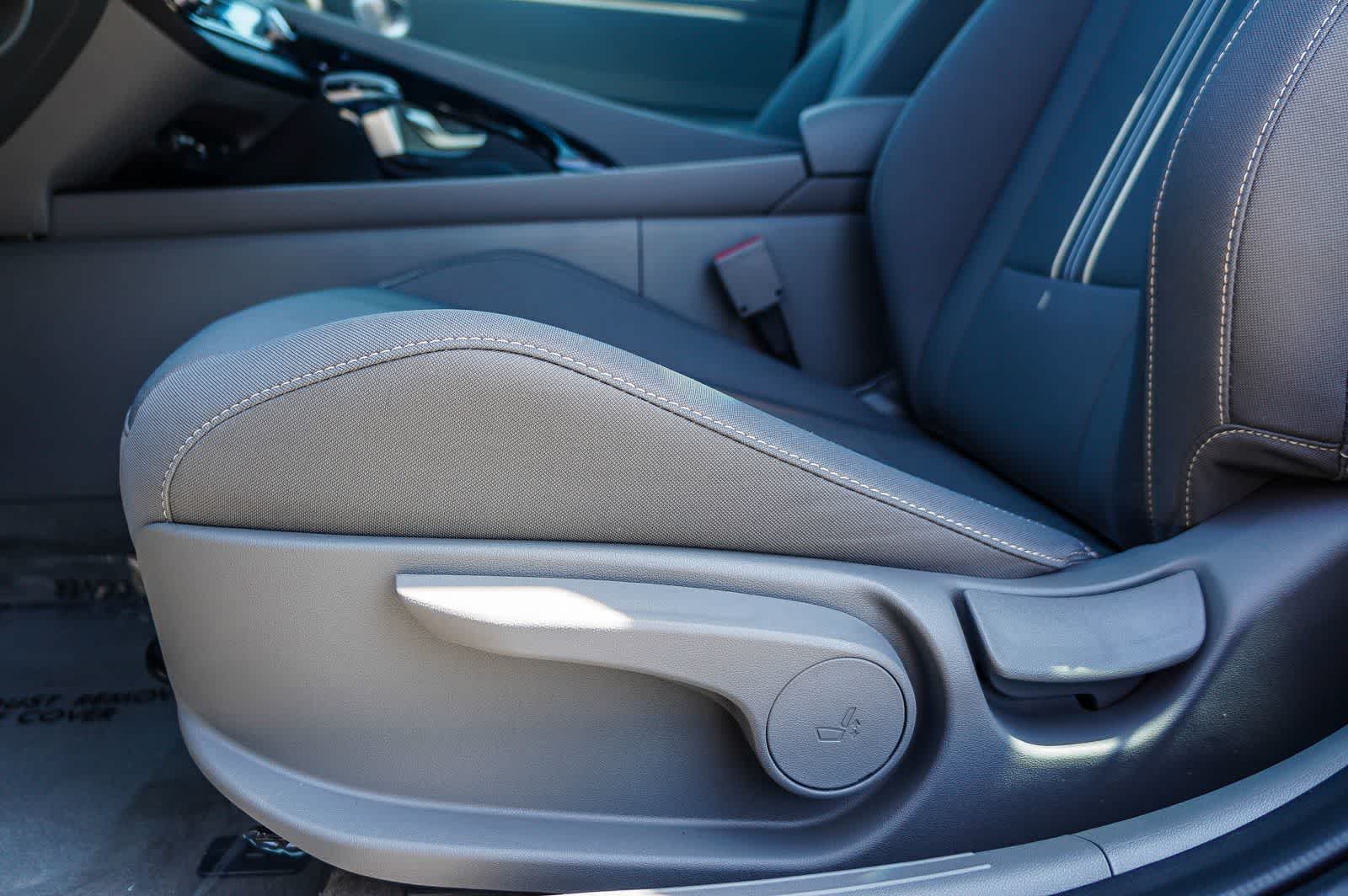 Thumbnail: 2025 Hyundai Elantra - 18