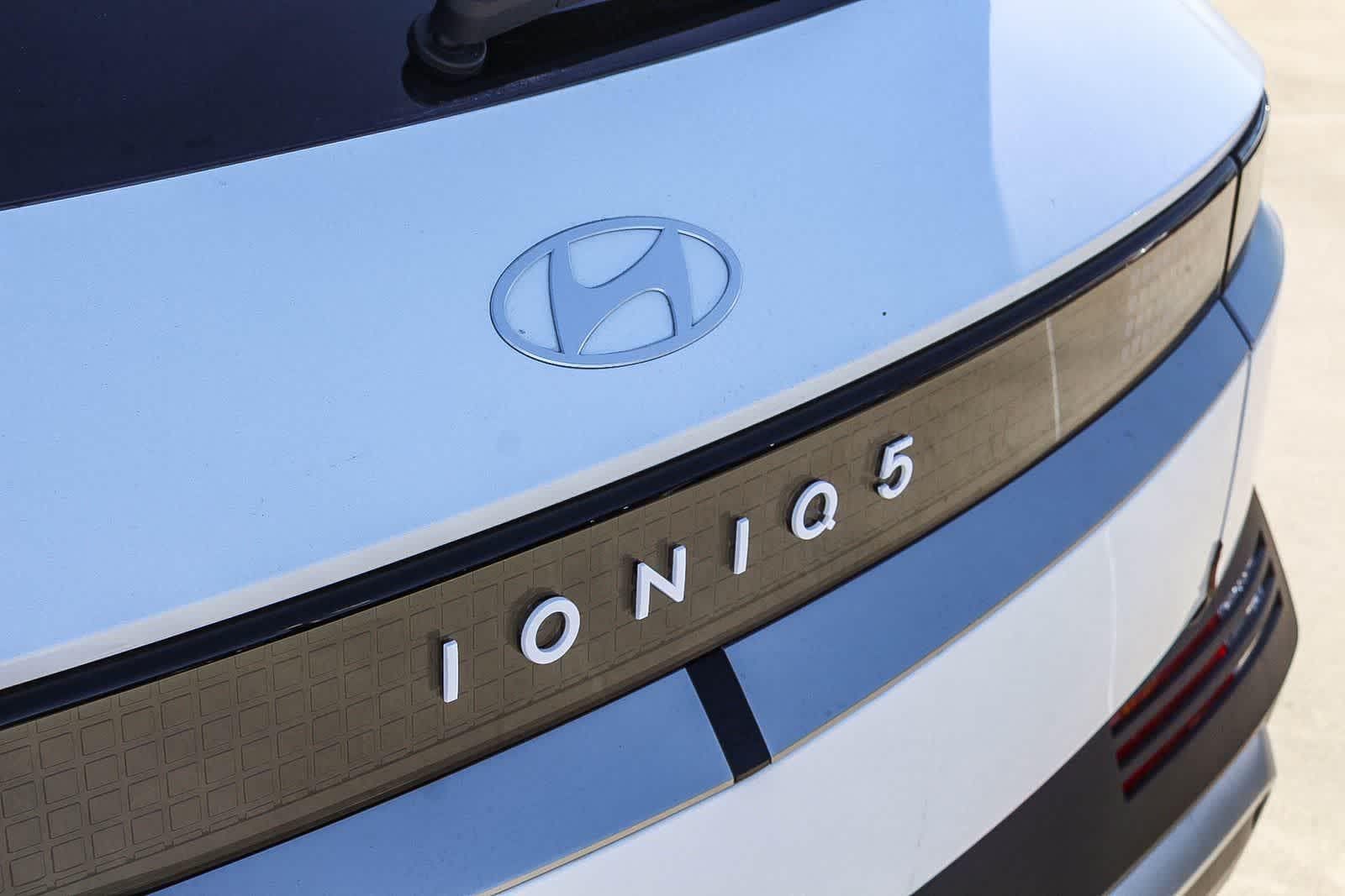Thumbnail: 2026 Hyundai Ioniq 5 - 14
