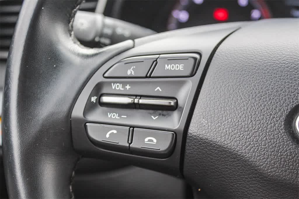 Thumbnail: 2020 Hyundai Veloster - 32