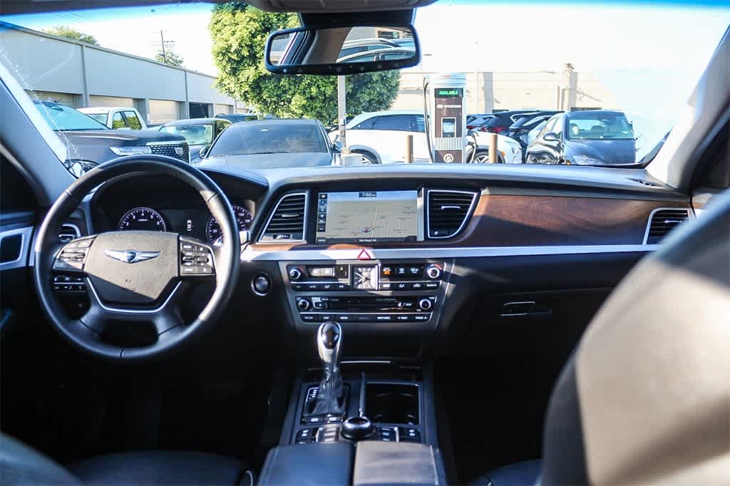 Thumbnail: 2017 Genesis G80 - 12