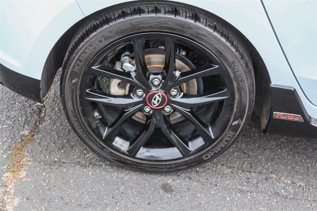 Thumbnail: 2020 Hyundai Veloster - 12