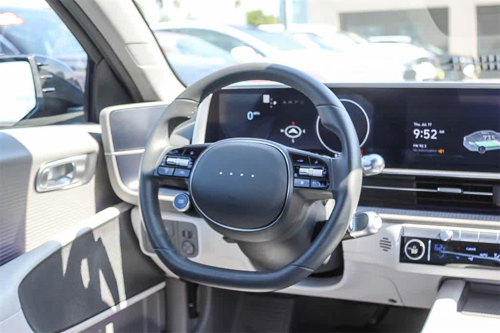 Thumbnail: 2023 Hyundai Ioniq 6 - 15
