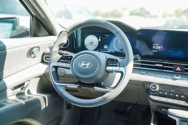 Thumbnail: 2024 Hyundai Elantra - 15