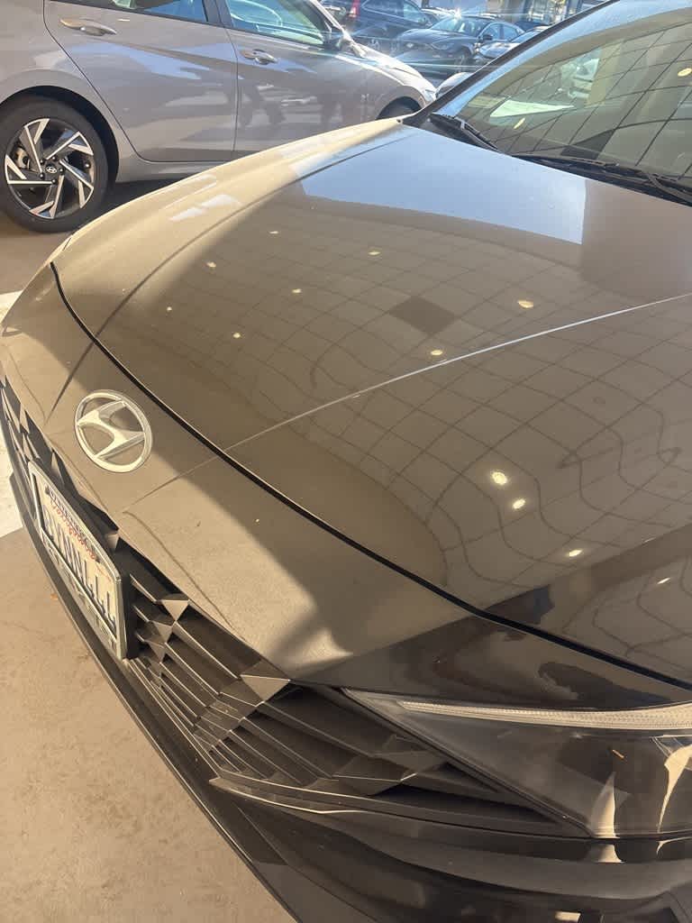 Thumbnail: 2022 Hyundai Elantra - 9