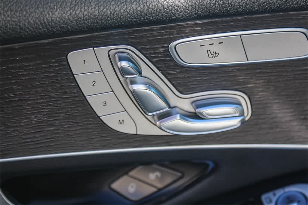 Thumbnail: 2020 Mercedes-Benz GLC - 28