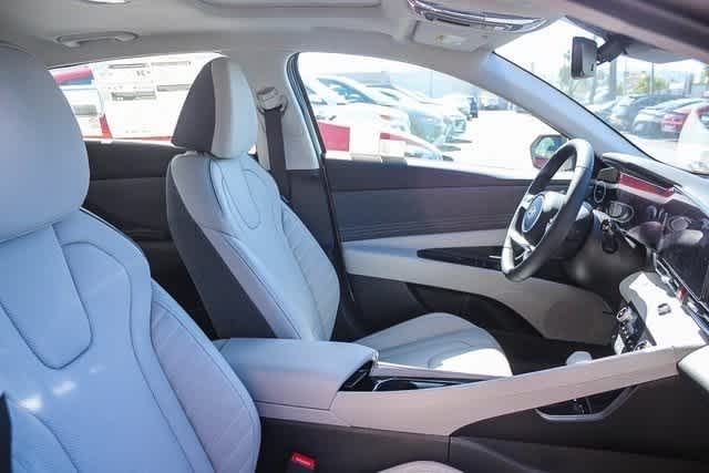 Thumbnail: 2025 Hyundai Elantra - 18