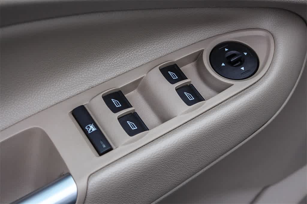Thumbnail: 2014 Ford Escape - 20