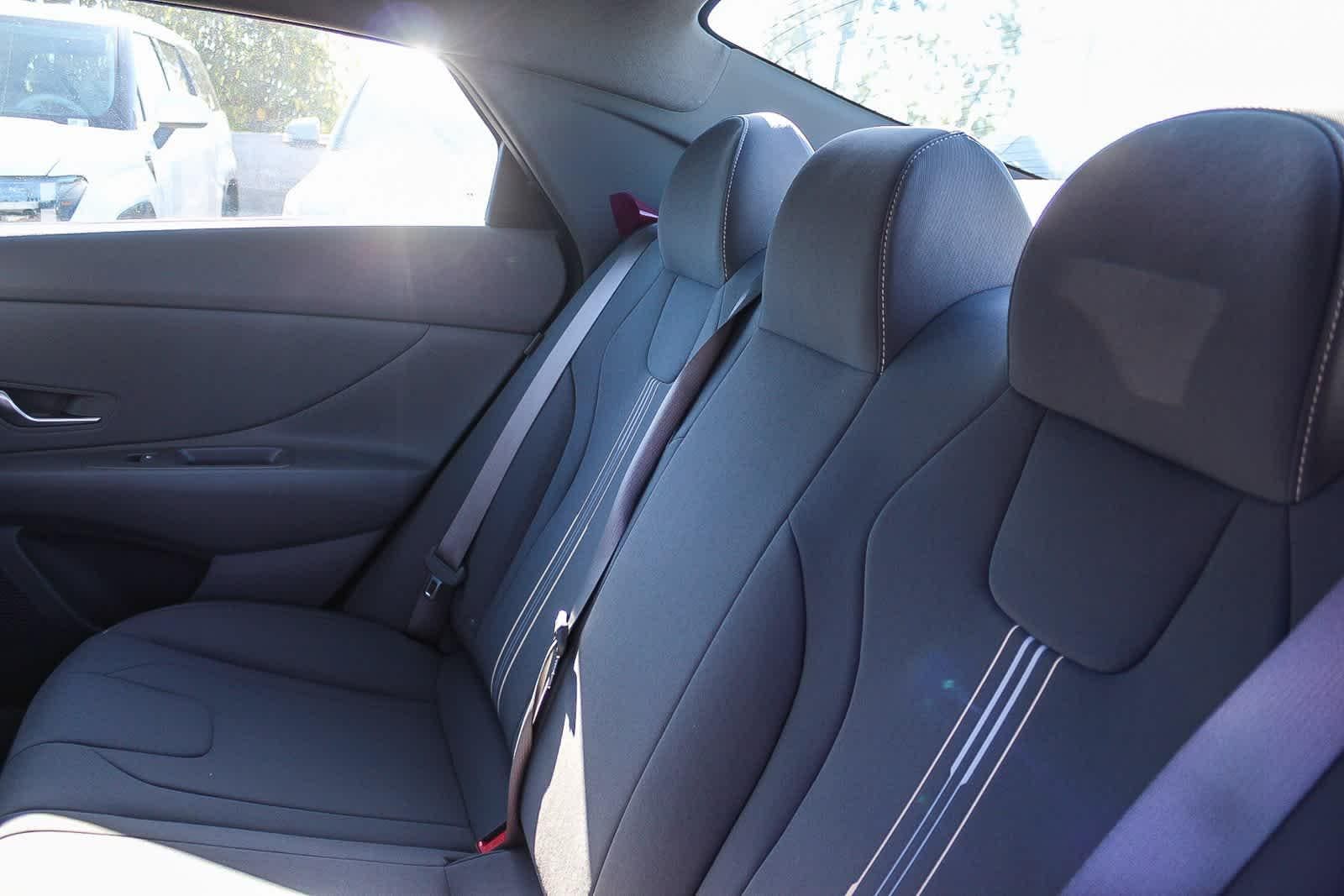 Thumbnail: 2025 Hyundai Elantra - 22