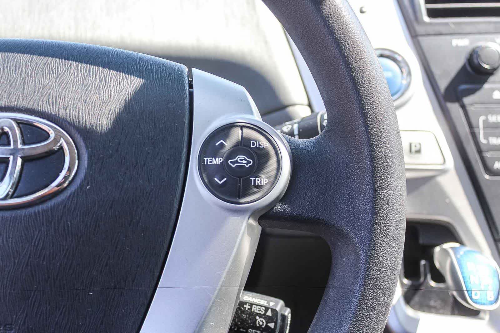 Thumbnail: 2012 Toyota Prius v - 33