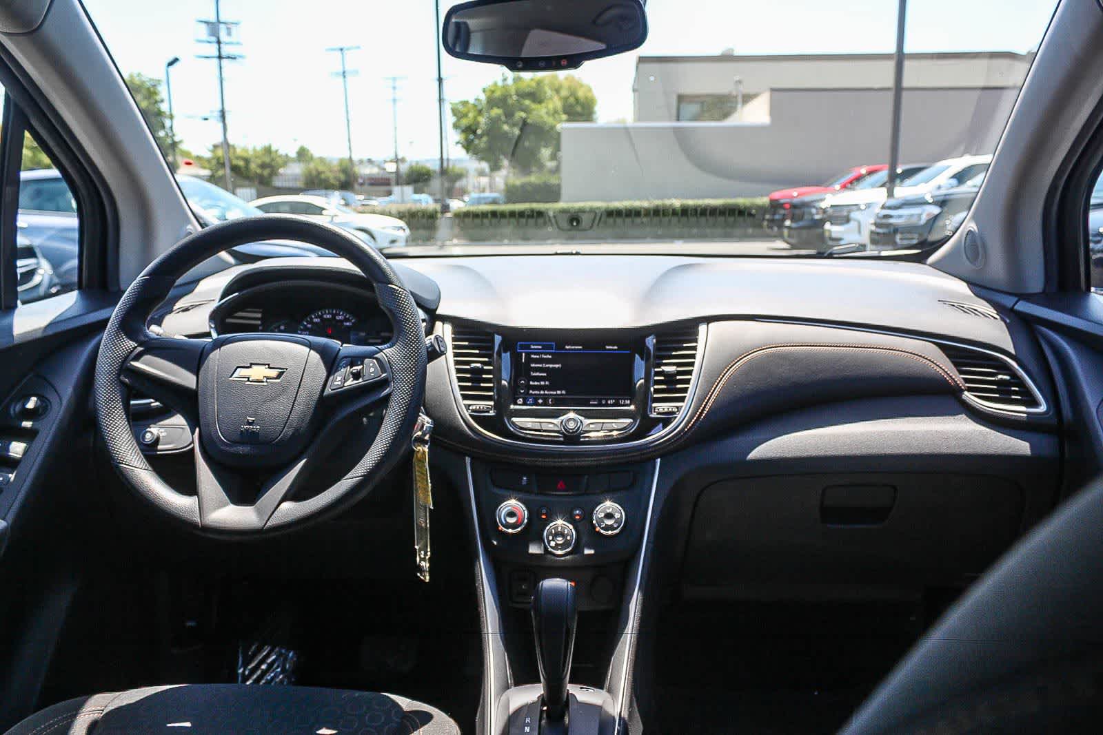 Thumbnail: 2018 Chevrolet Trax - 16