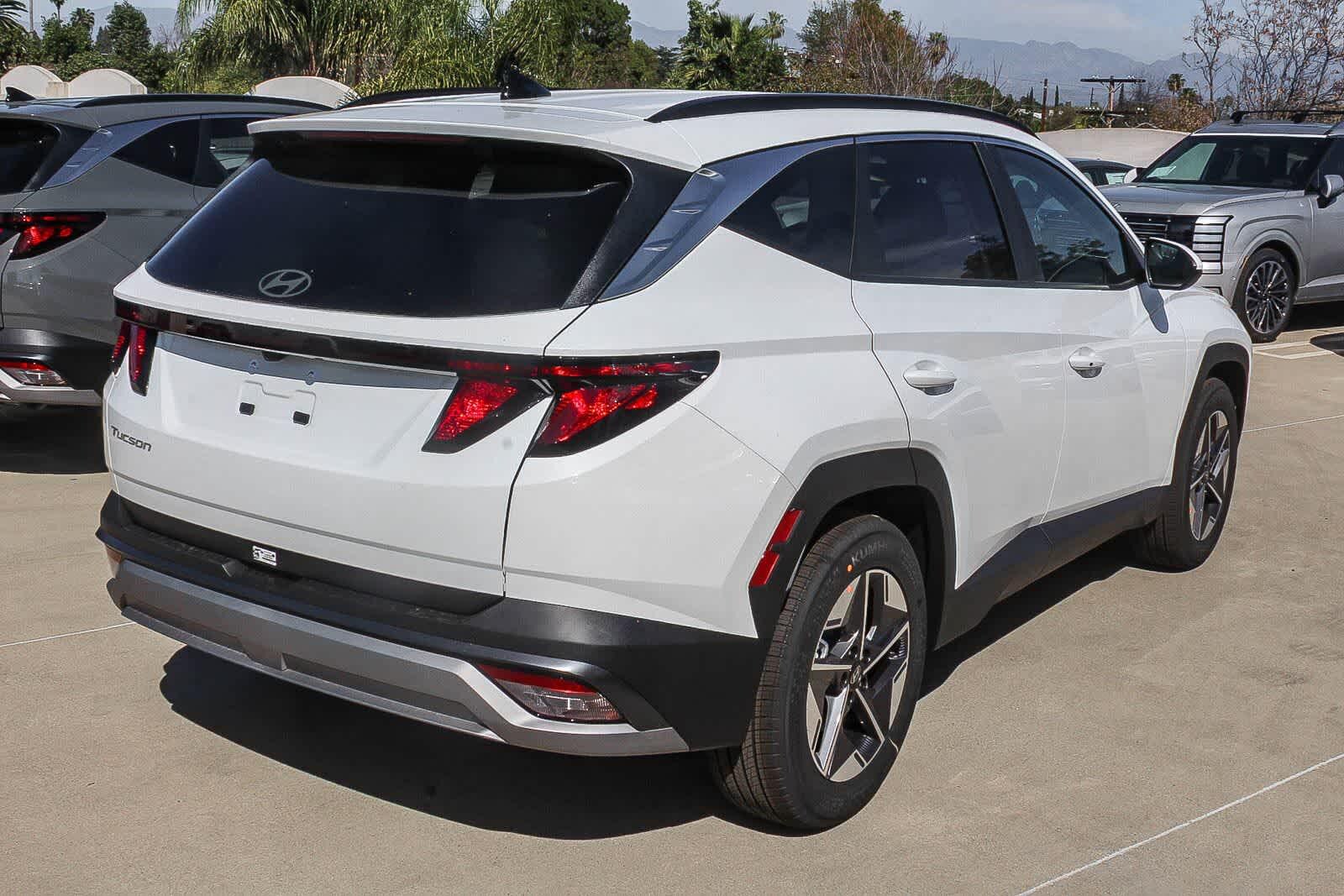 Thumbnail: 2026 Hyundai Tucson - 4