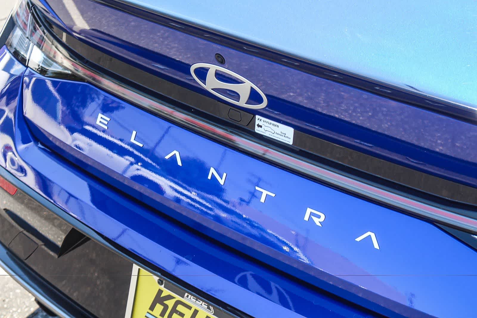 Thumbnail: 2025 Hyundai Elantra - 9