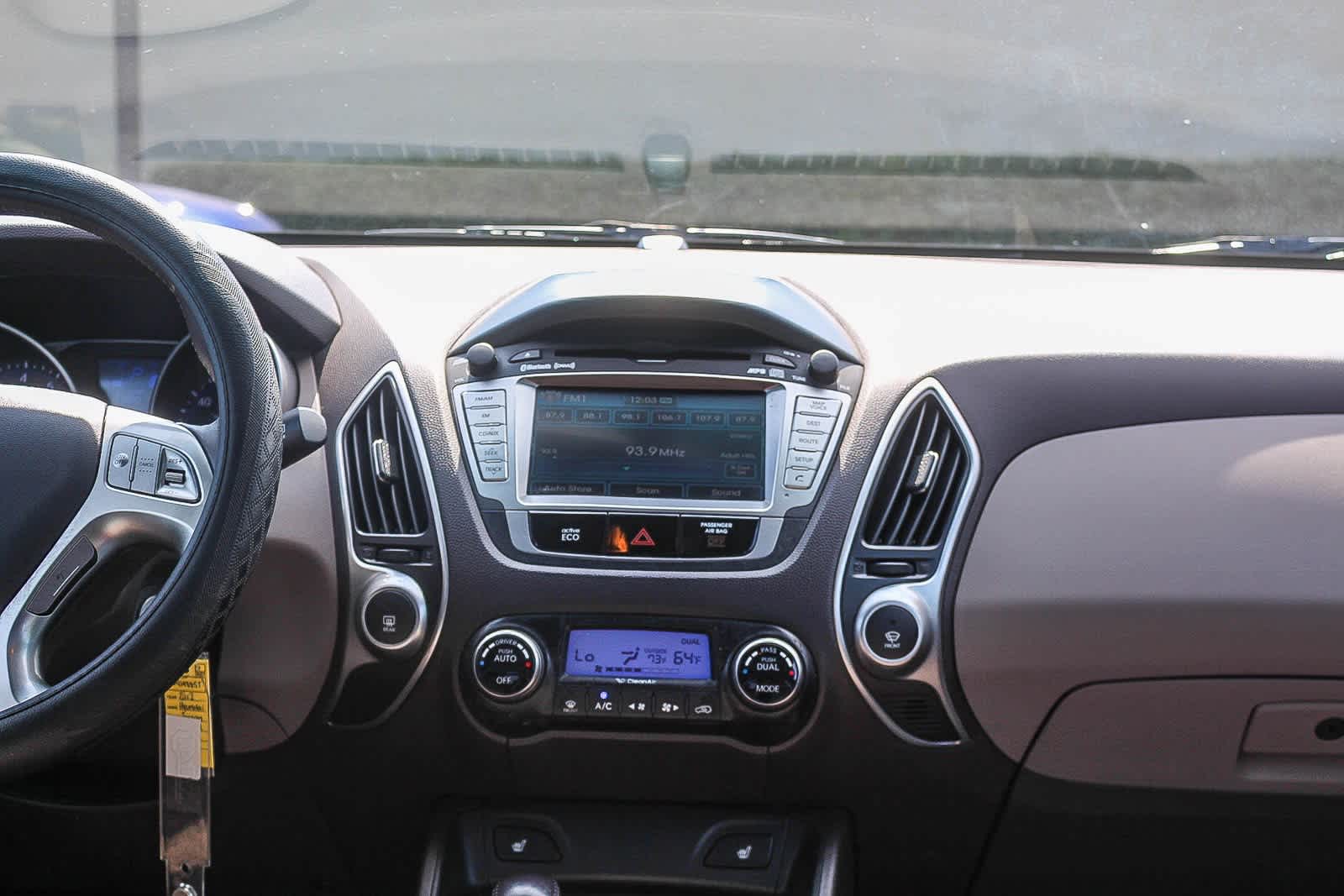 Thumbnail: 2012 Hyundai Tucson - 19