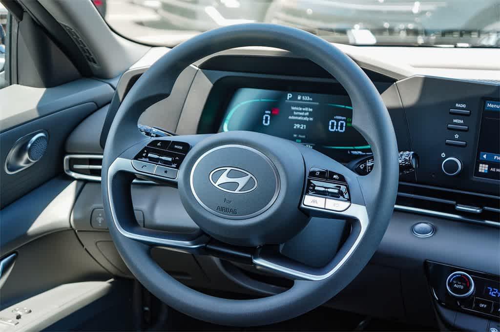 Thumbnail: 2025 Hyundai Elantra - 15