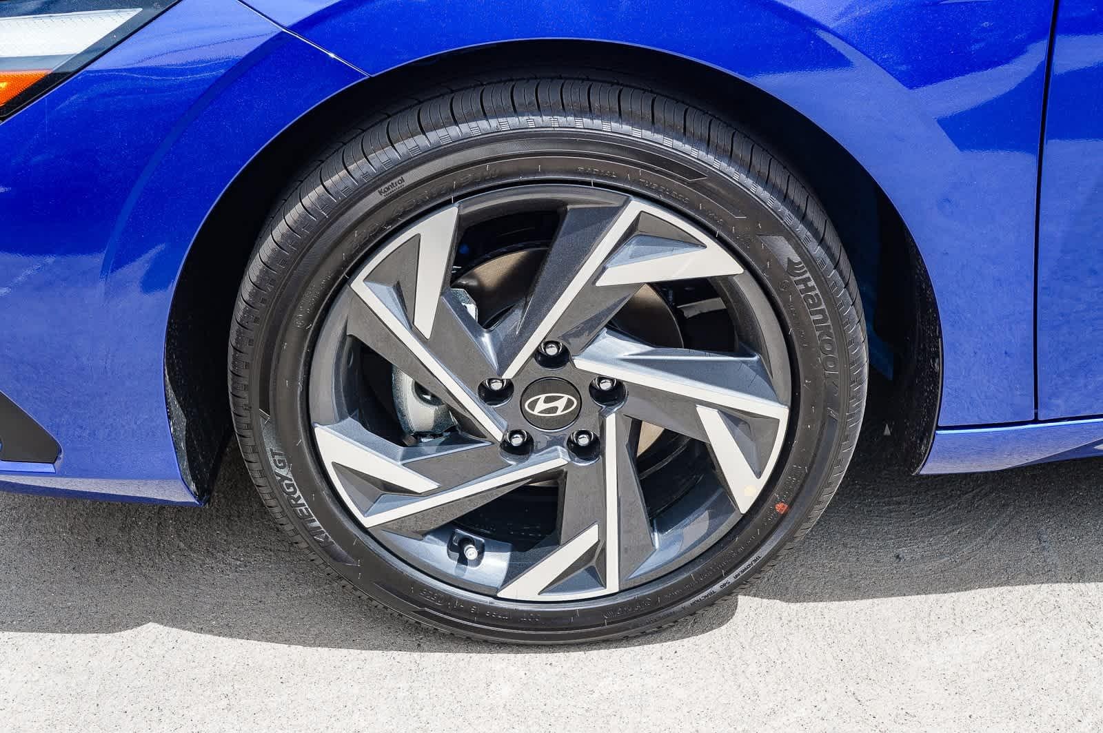 Thumbnail: 2025 Hyundai Elantra - 11