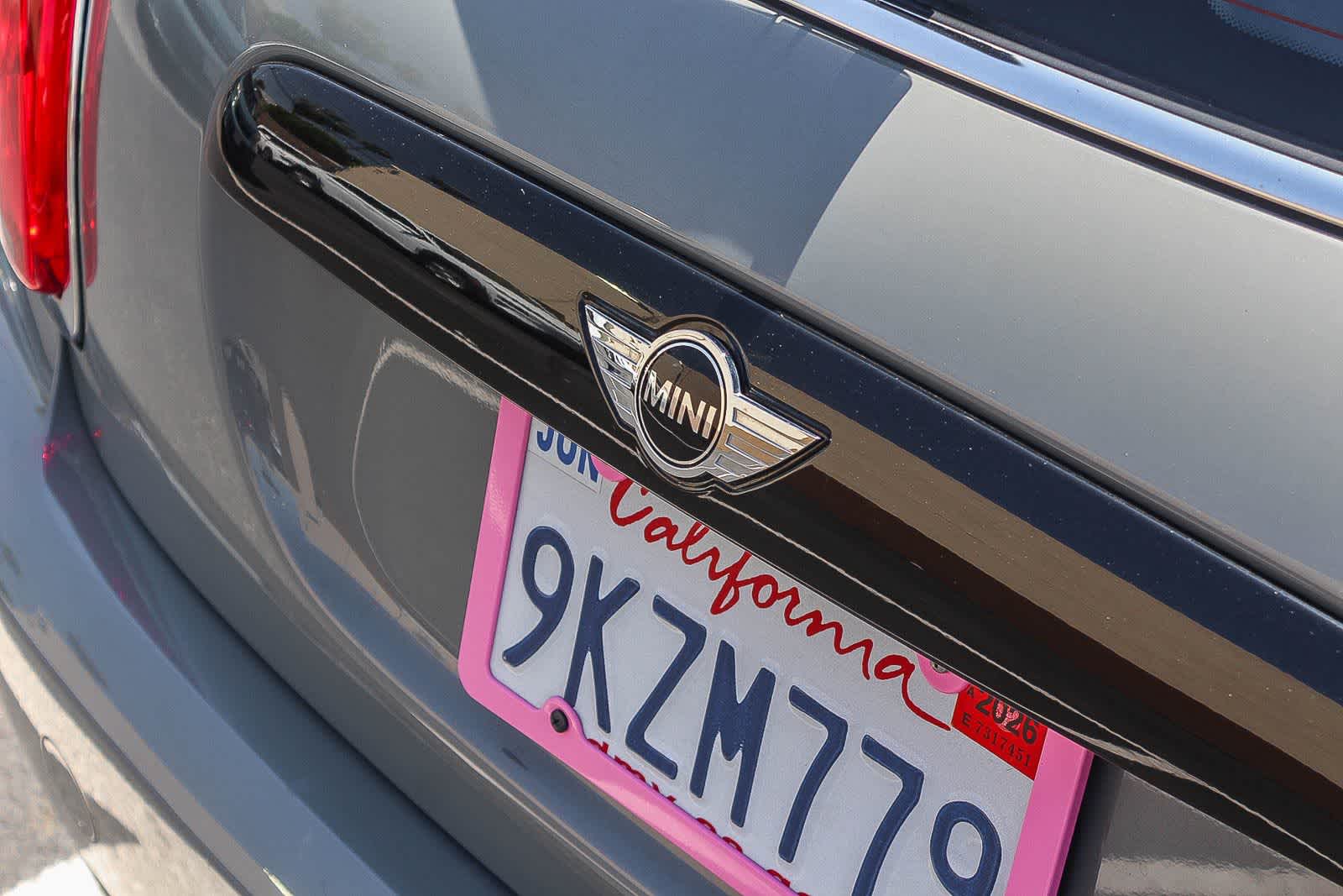 Thumbnail: 2017 MINI Cooper Hardtop - 9