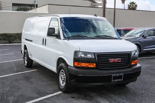 Thumbnail: 2023 GMC Savana - 3