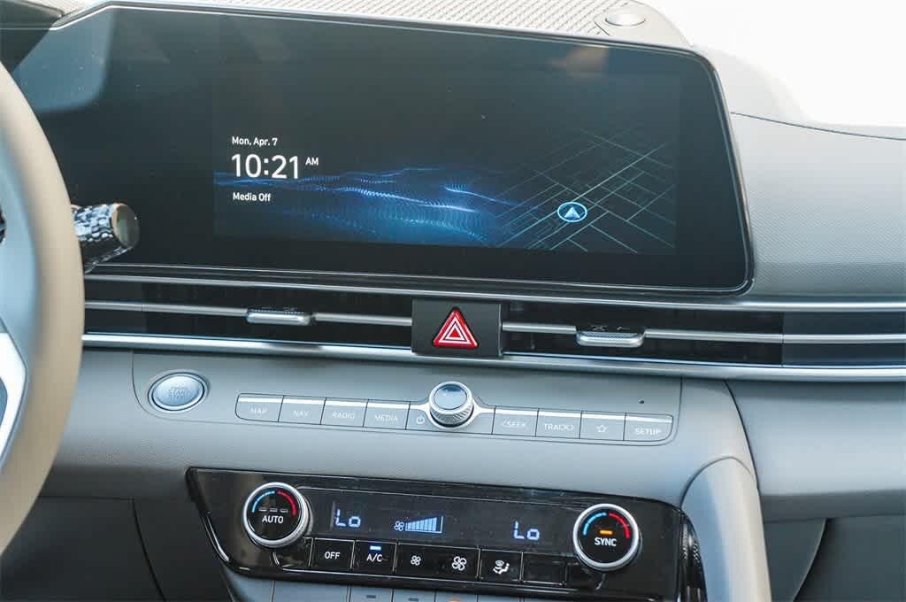 Thumbnail: 2025 Hyundai Elantra - 15