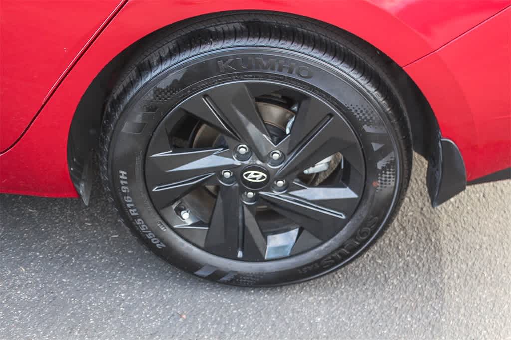 Thumbnail: 2023 Hyundai Elantra - 8