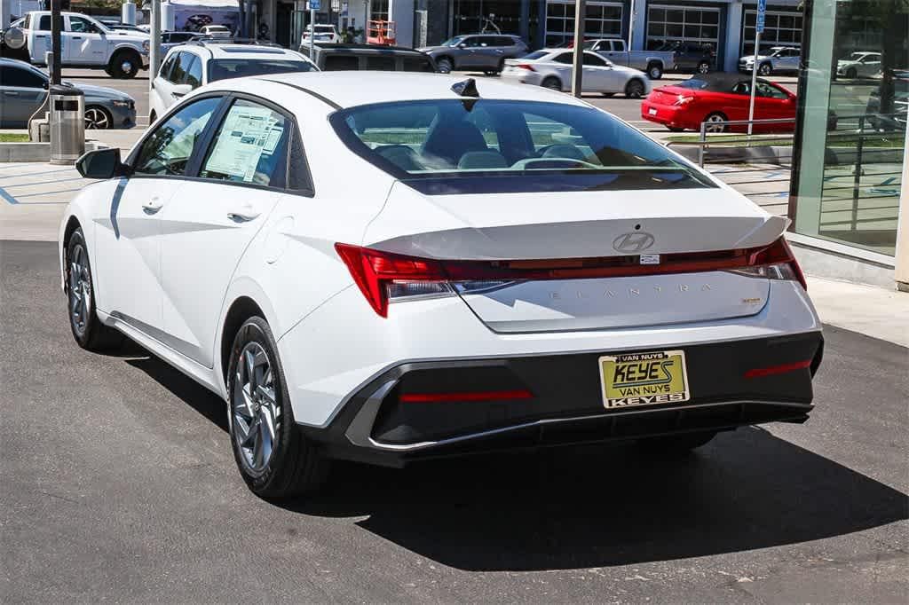 Thumbnail: 2025 Hyundai Elantra - 6
