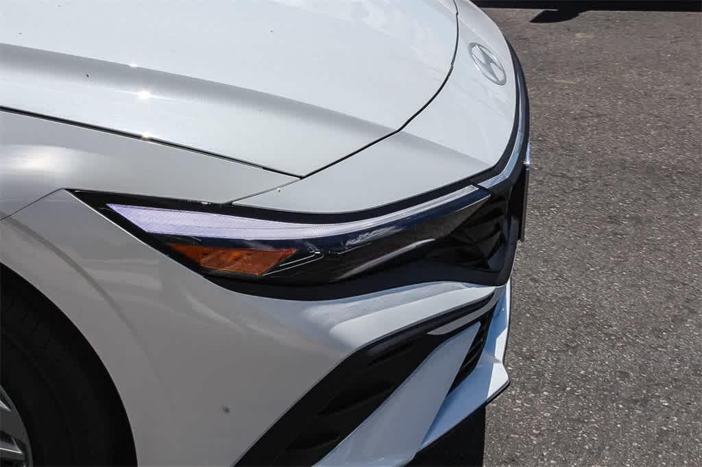 Thumbnail: 2025 Hyundai Elantra - 10