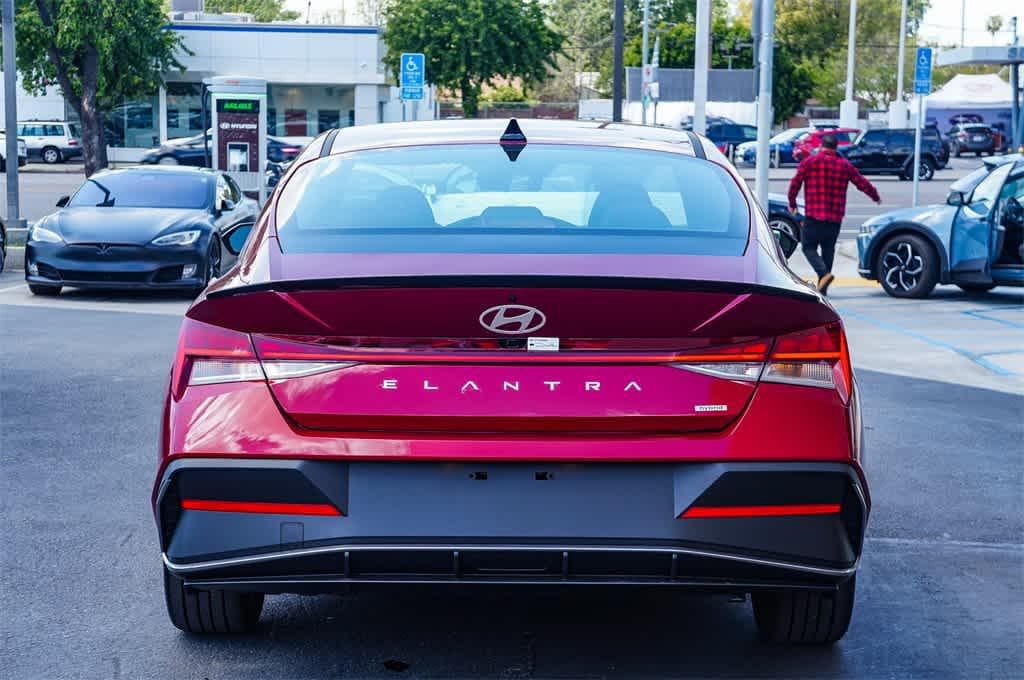 Thumbnail: 2025 Hyundai Elantra - 3