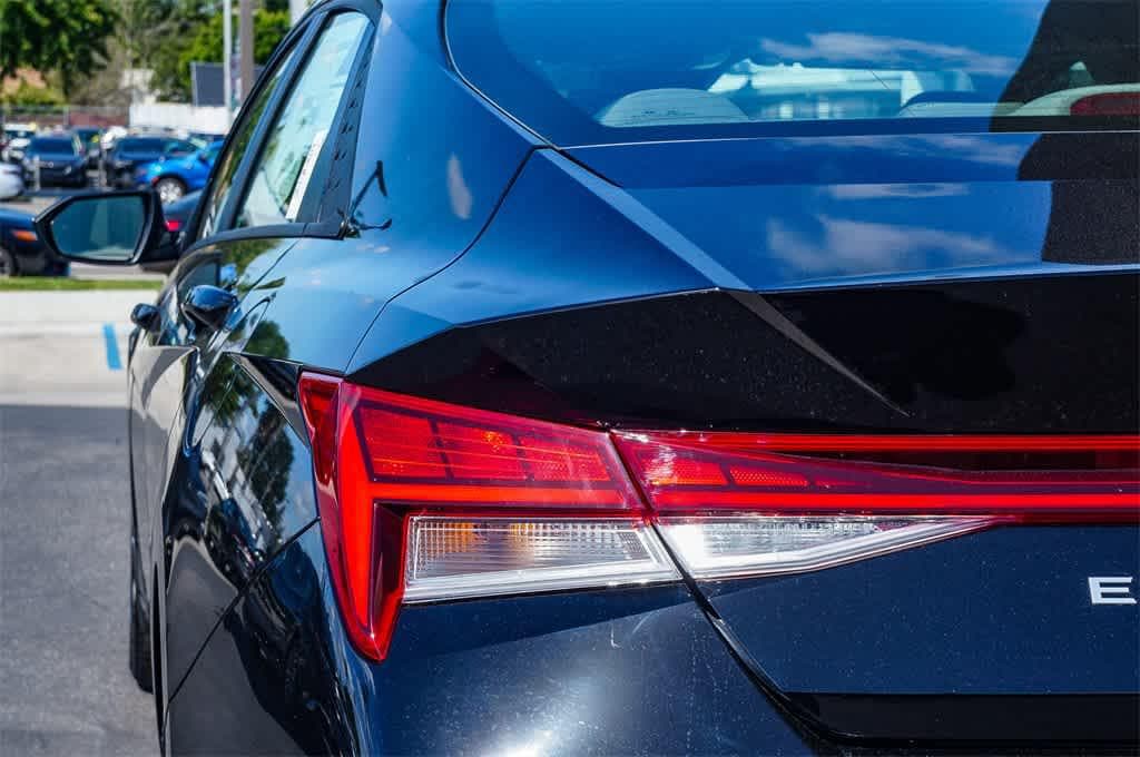 Thumbnail: 2025 Hyundai Elantra - 9
