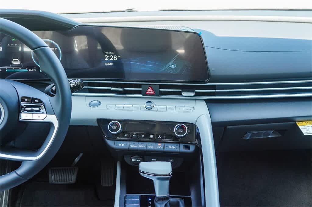 Thumbnail: 2025 Hyundai Elantra - 15