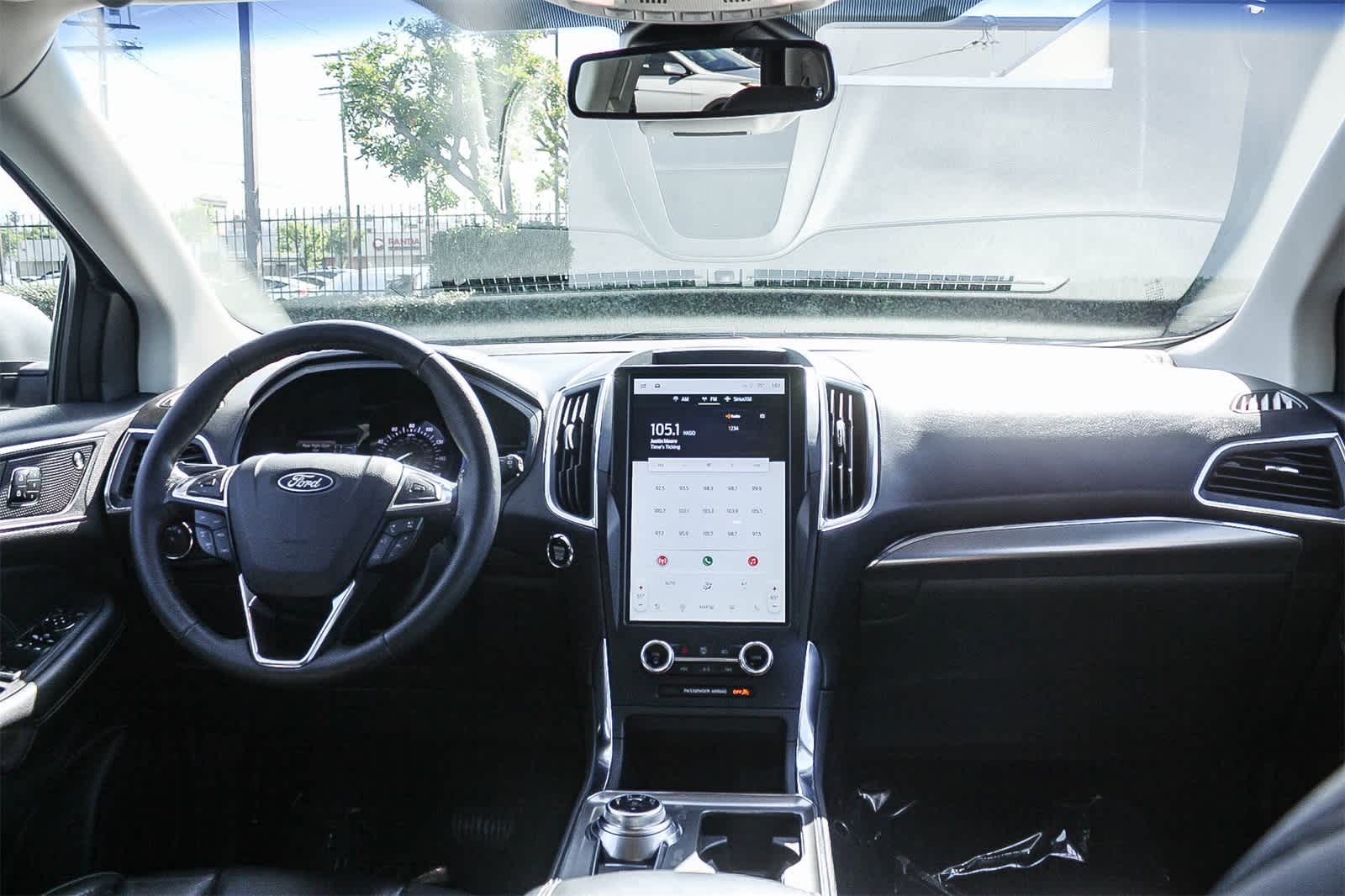 Thumbnail: 2022 Ford Edge - 17