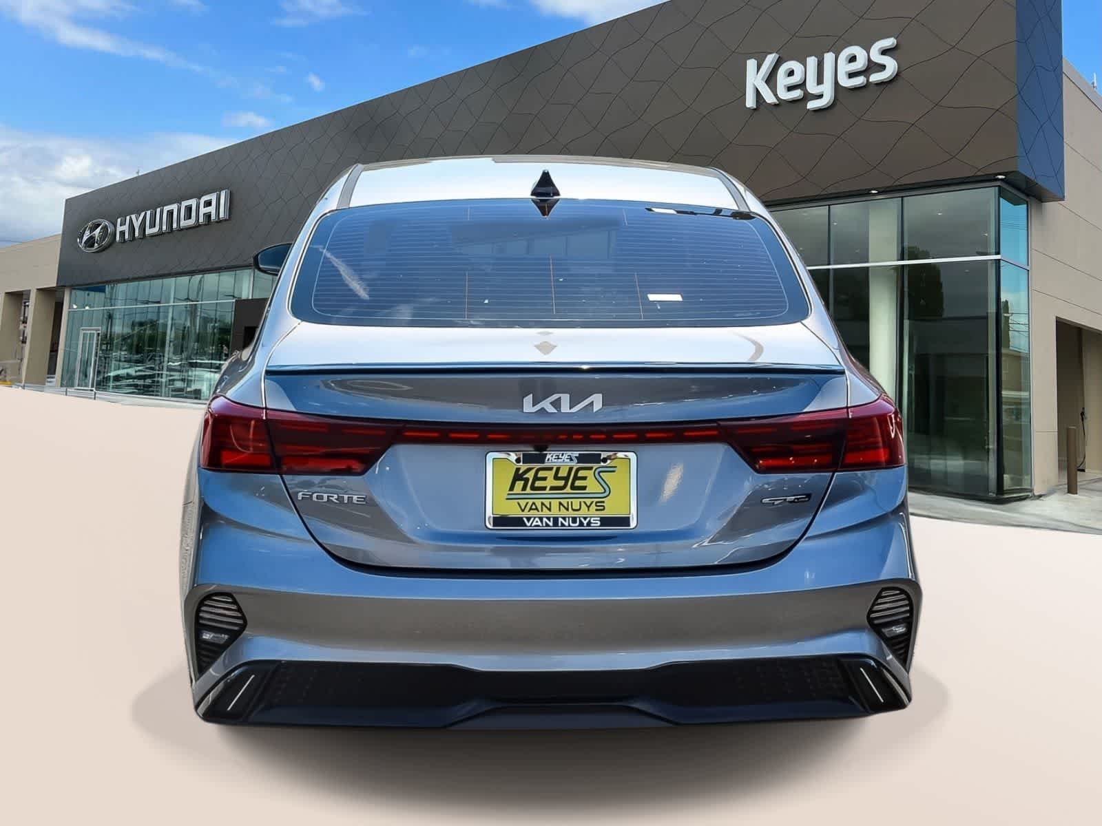 Thumbnail: 2022 Kia Forte - 6