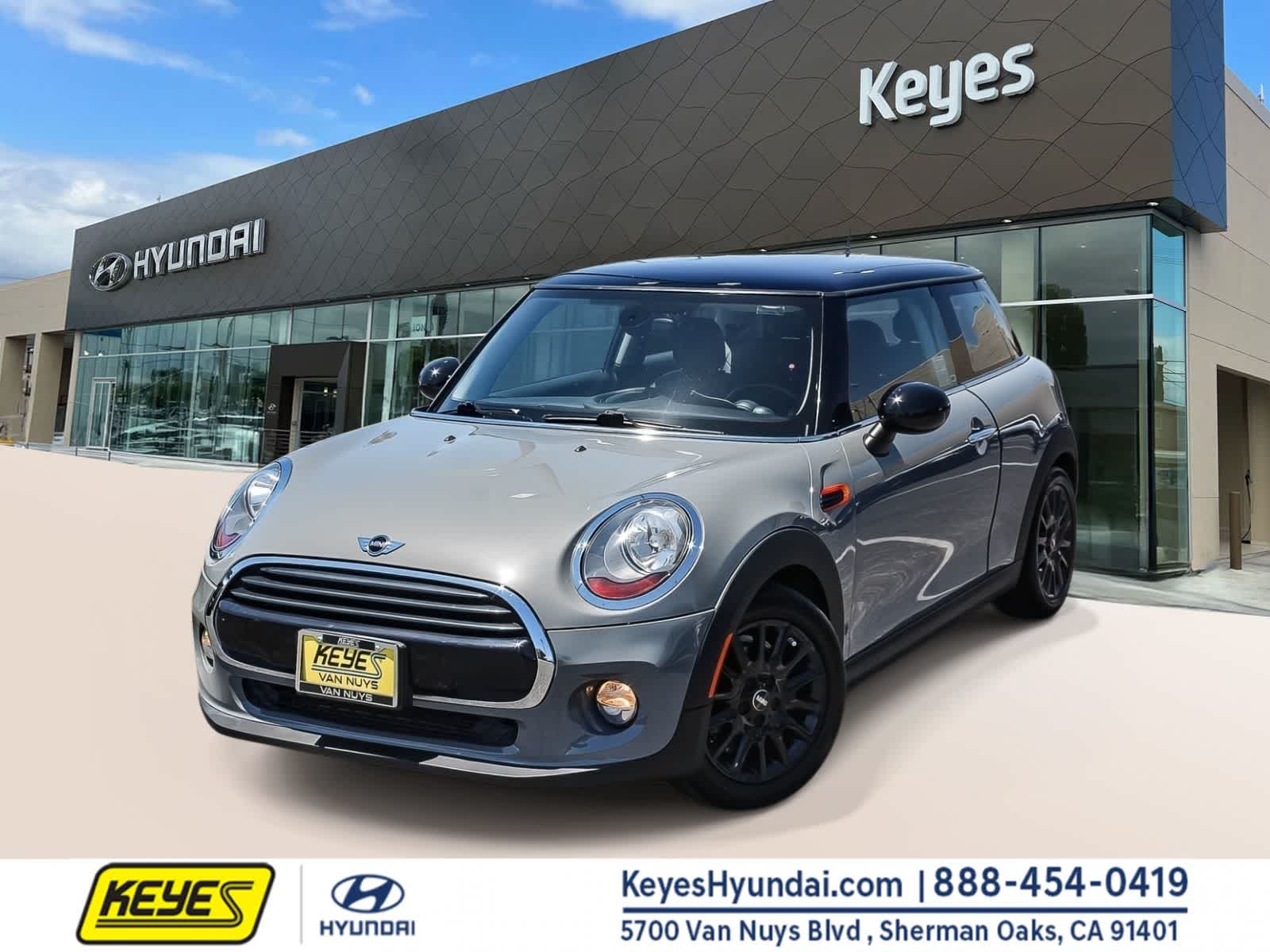 Thumbnail: 2017 MINI Cooper Hardtop - 1