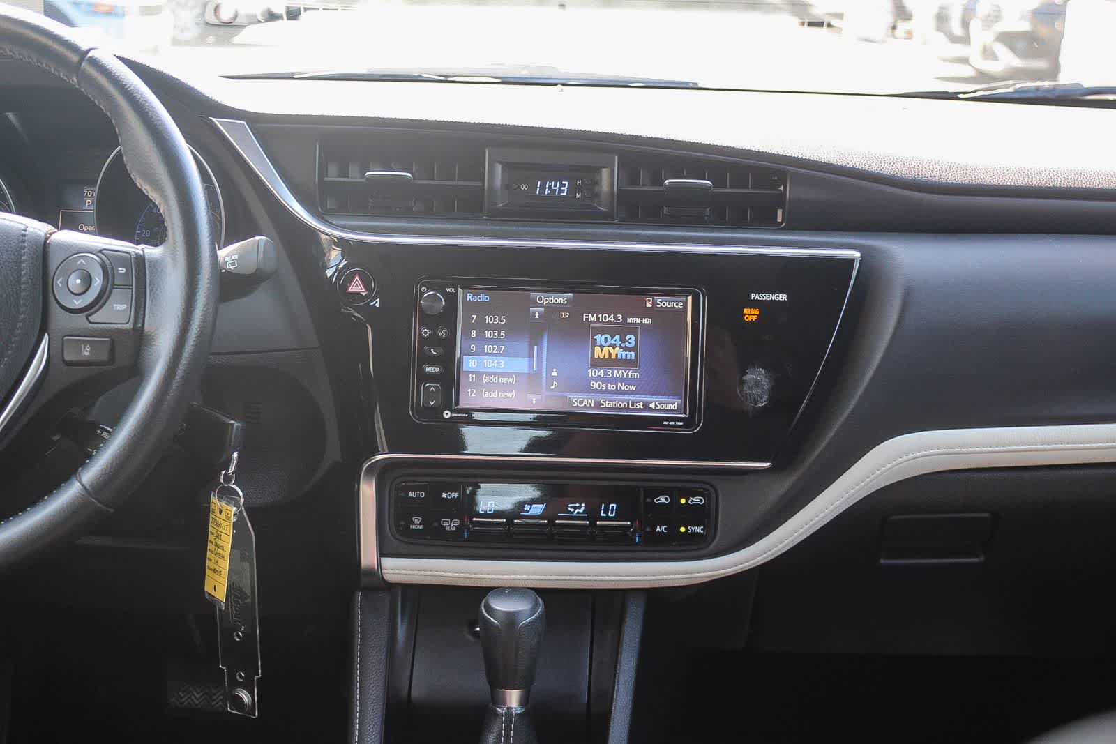 Thumbnail: 2018 Toyota Corolla iM - 18