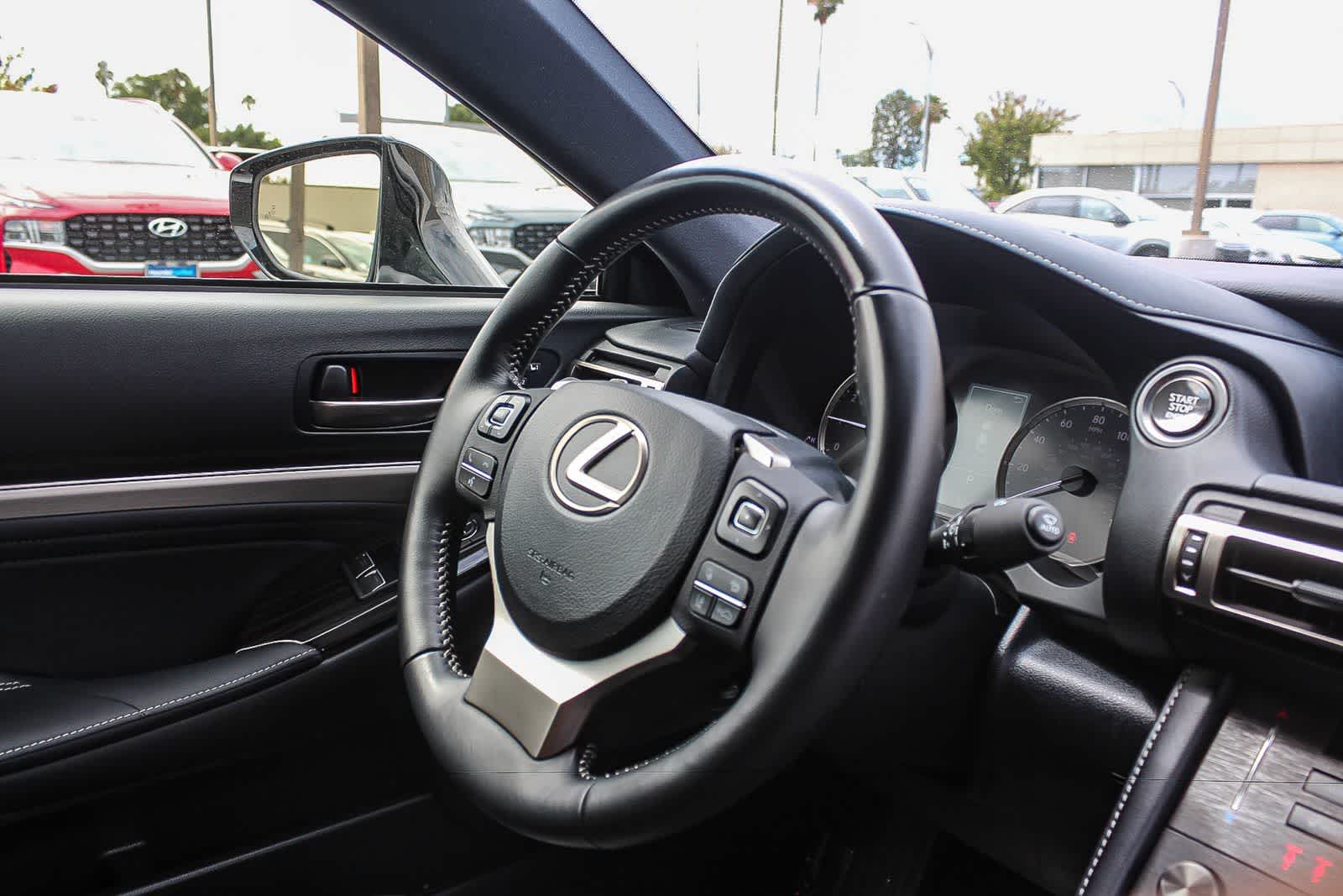 Thumbnail: 2019 Lexus RC - 19