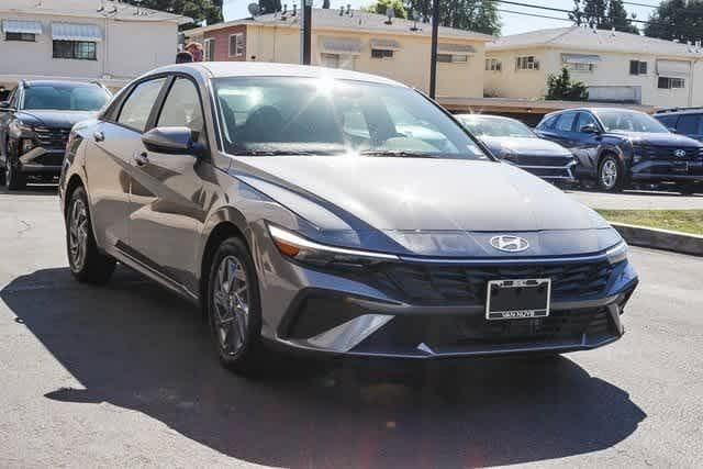Thumbnail: 2025 Hyundai Elantra - 2