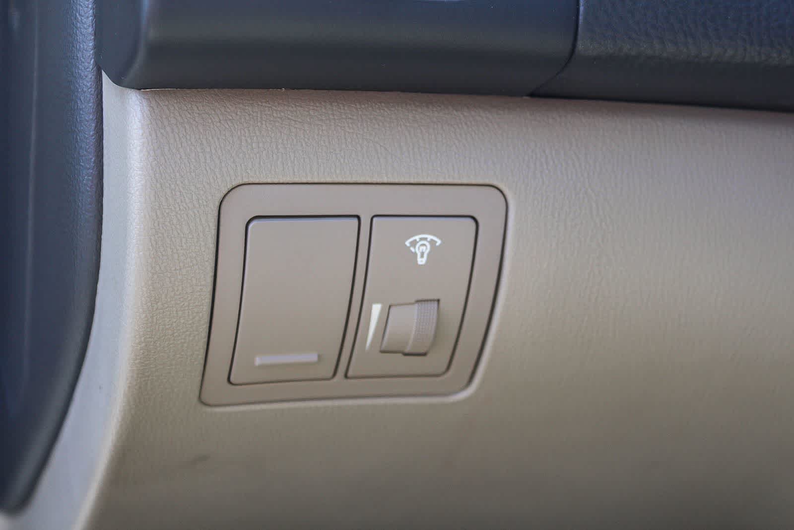 Thumbnail: 2010 Hyundai Elantra - 29