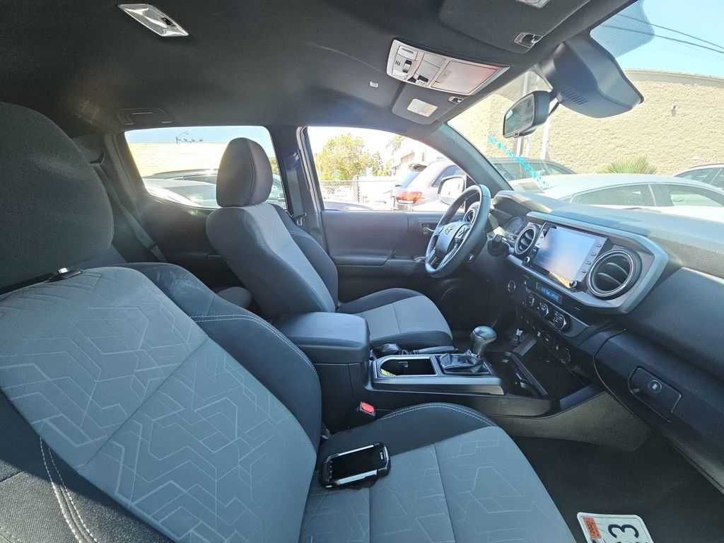 Thumbnail: 2021 Toyota Tacoma - 9