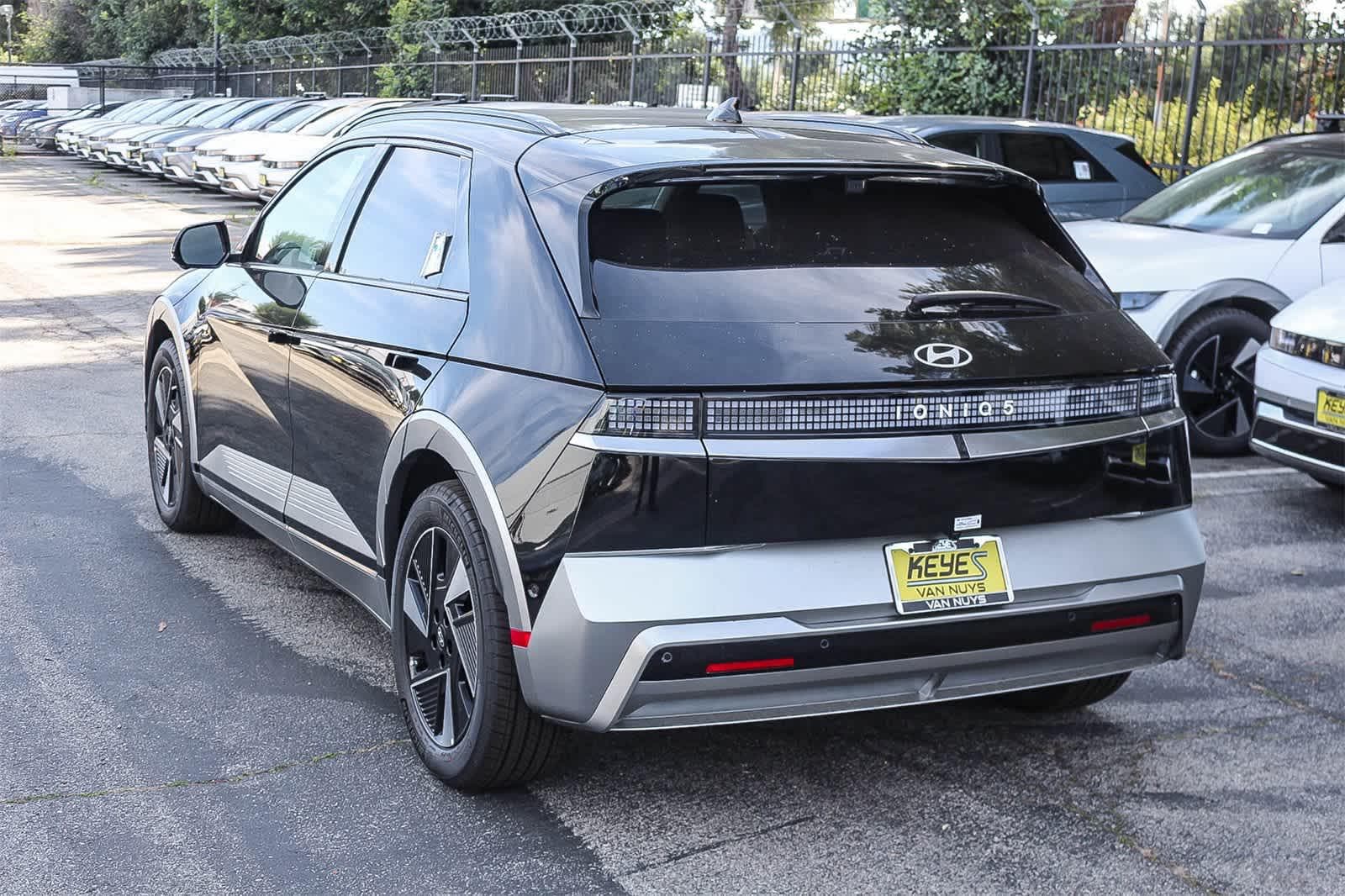 Thumbnail: 2026 Hyundai Ioniq 5 - 7