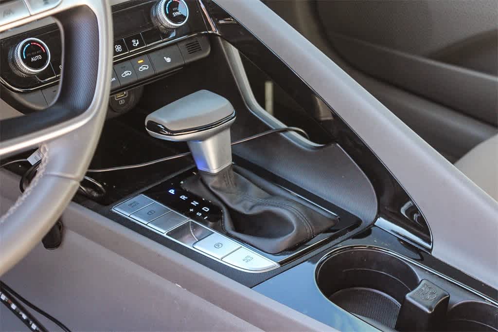 Thumbnail: 2023 Hyundai Elantra - 24