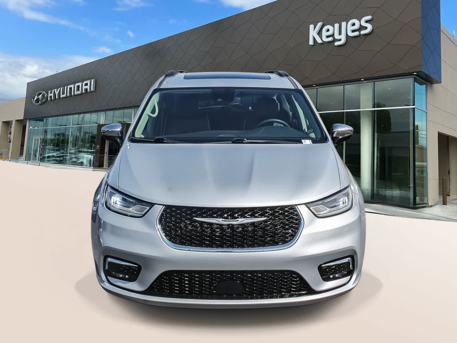 Thumbnail: 2023 Chrysler Pacifica - 2