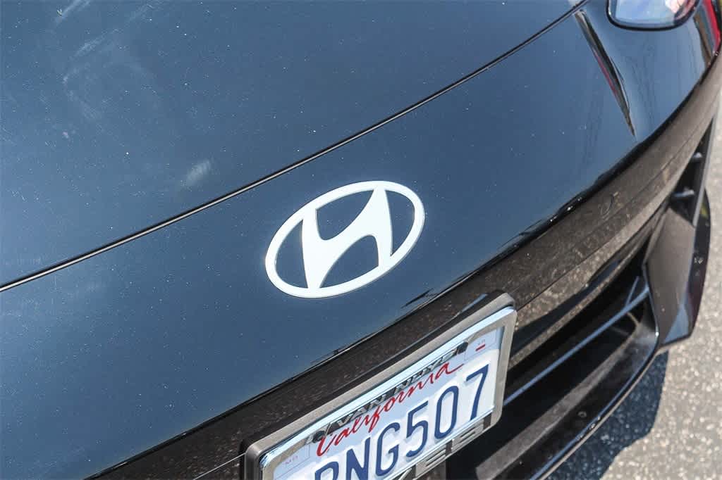 Thumbnail: 2023 Hyundai Ioniq 6 - 11